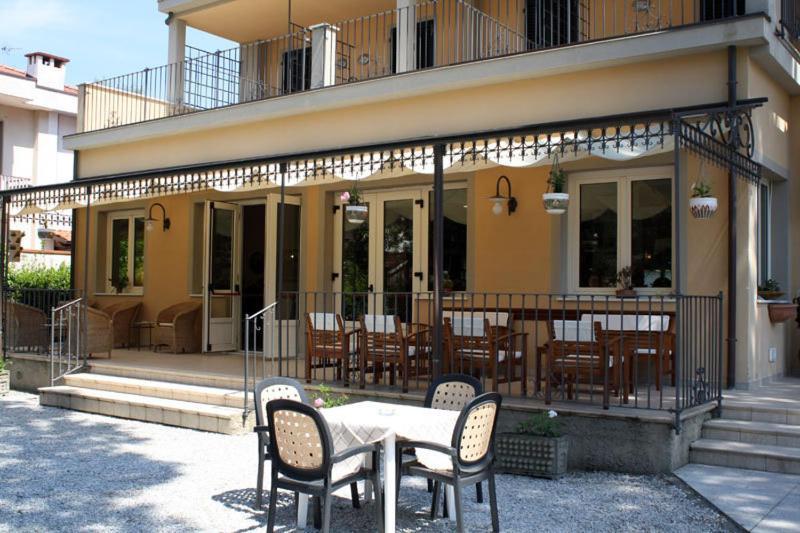 Hotel Apuana Marina di Pietrasanta Bagian luar foto