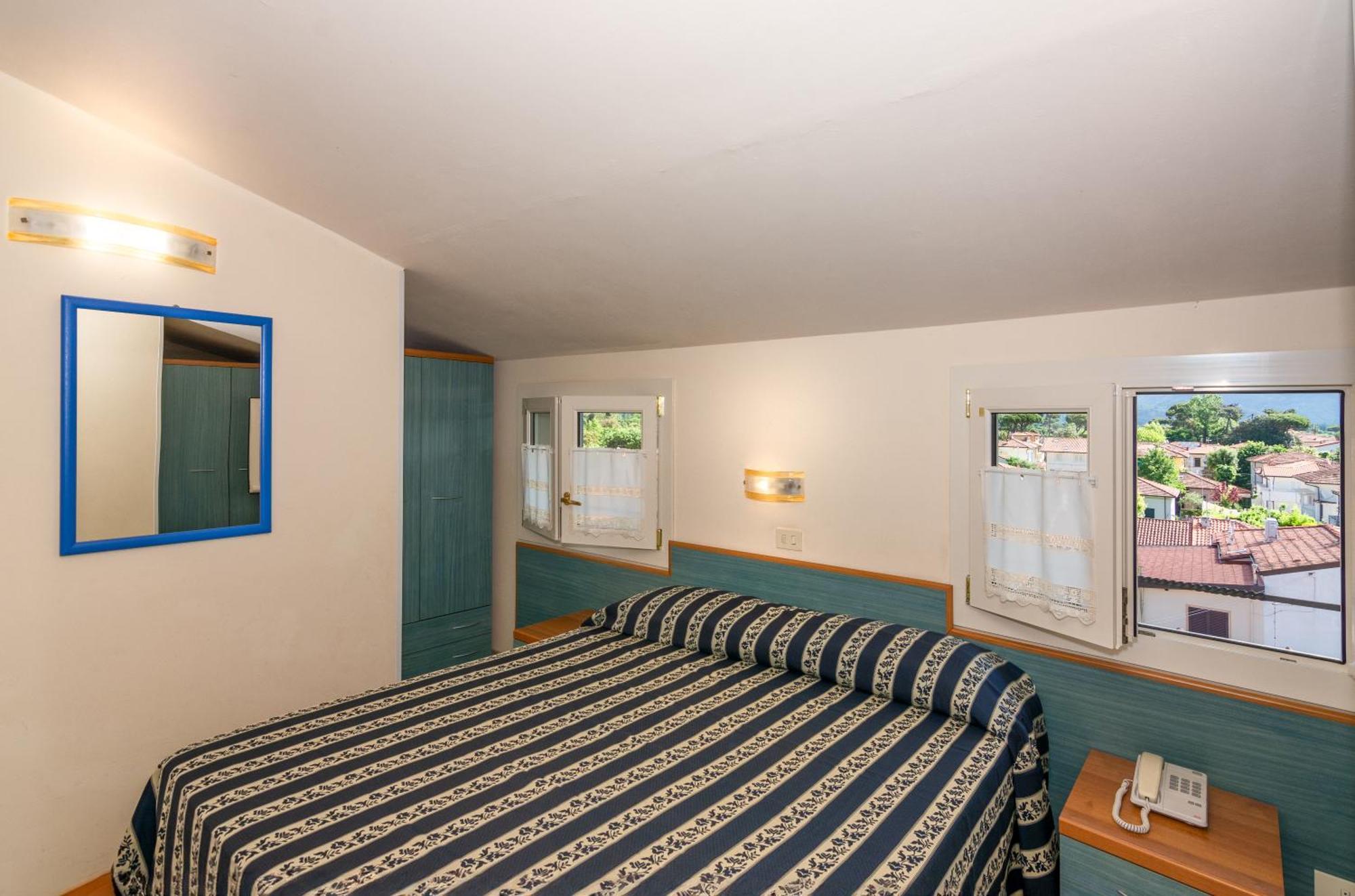 Hotel Apuana Marina di Pietrasanta Bagian luar foto