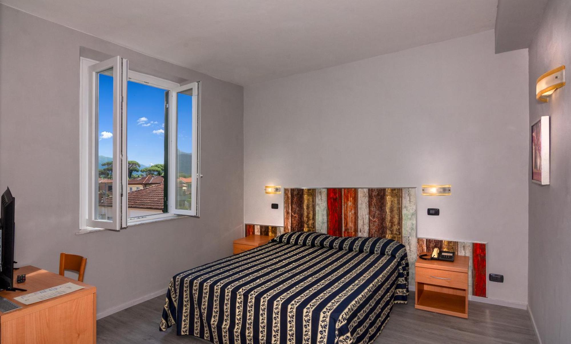 Hotel Apuana Marina di Pietrasanta Bagian luar foto