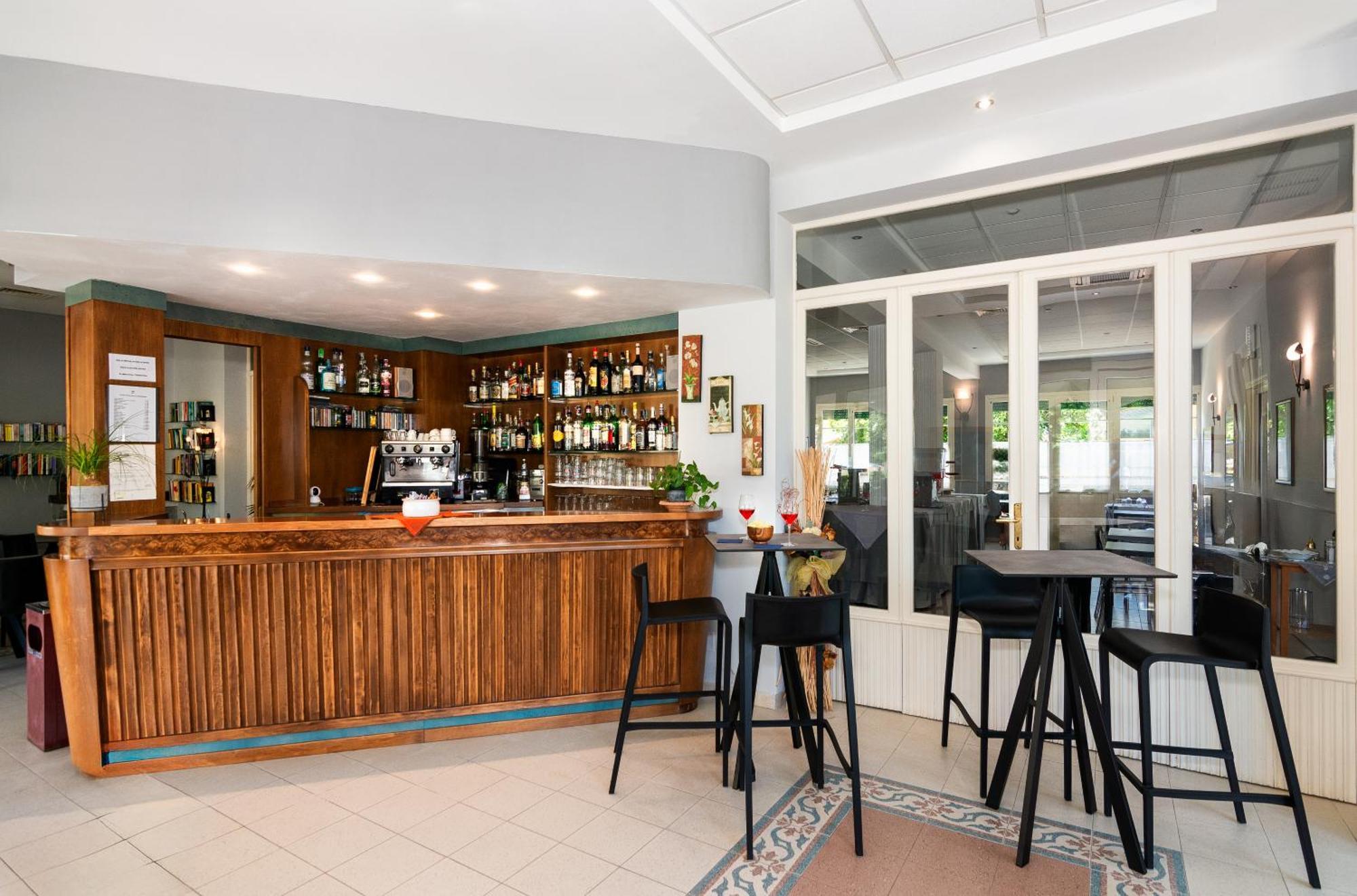 Hotel Apuana Marina di Pietrasanta Bagian luar foto